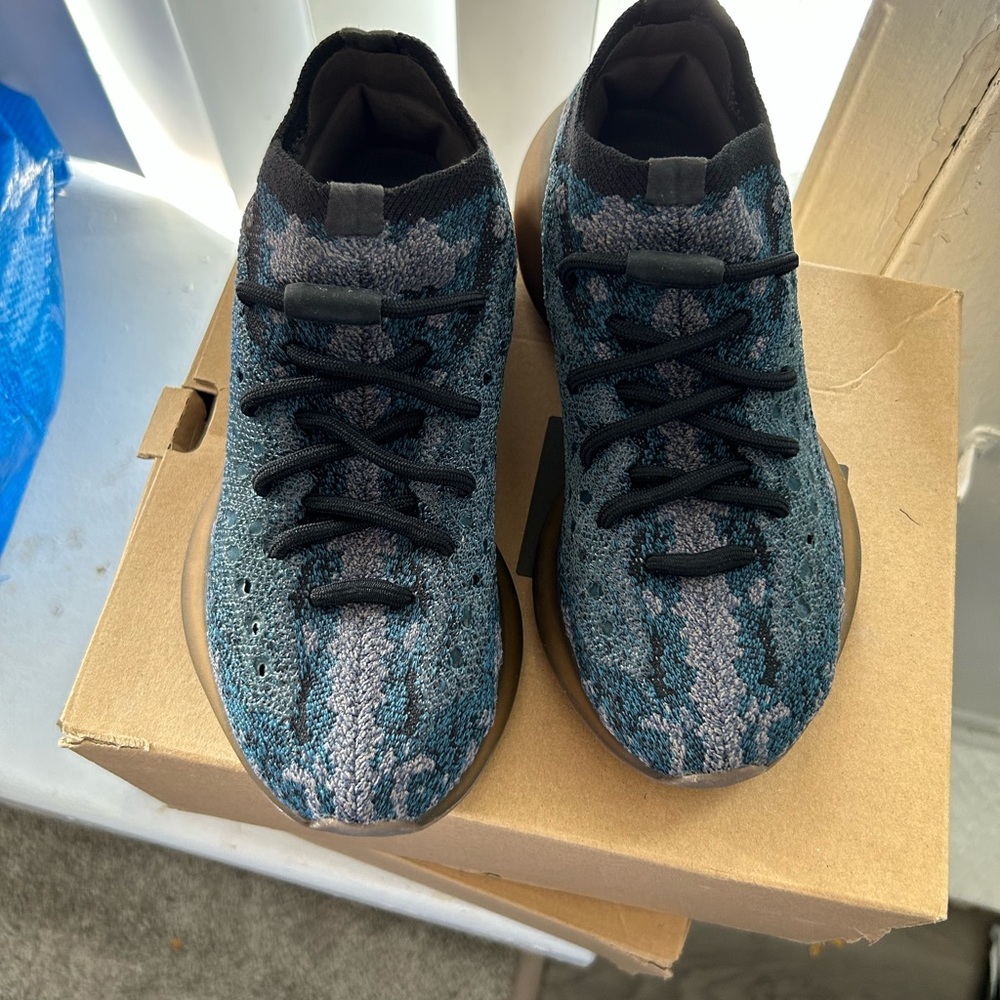 Women sneakers